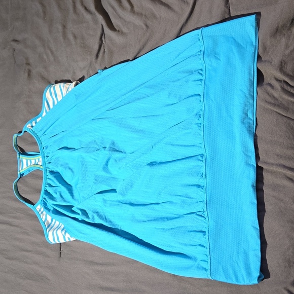 Lululemon Tank With Built In Sports Bra - Picture 3 of 8